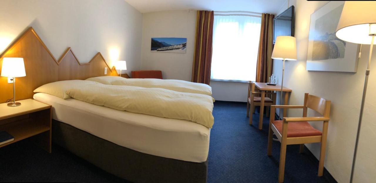 Weisses Kreuz Hotel